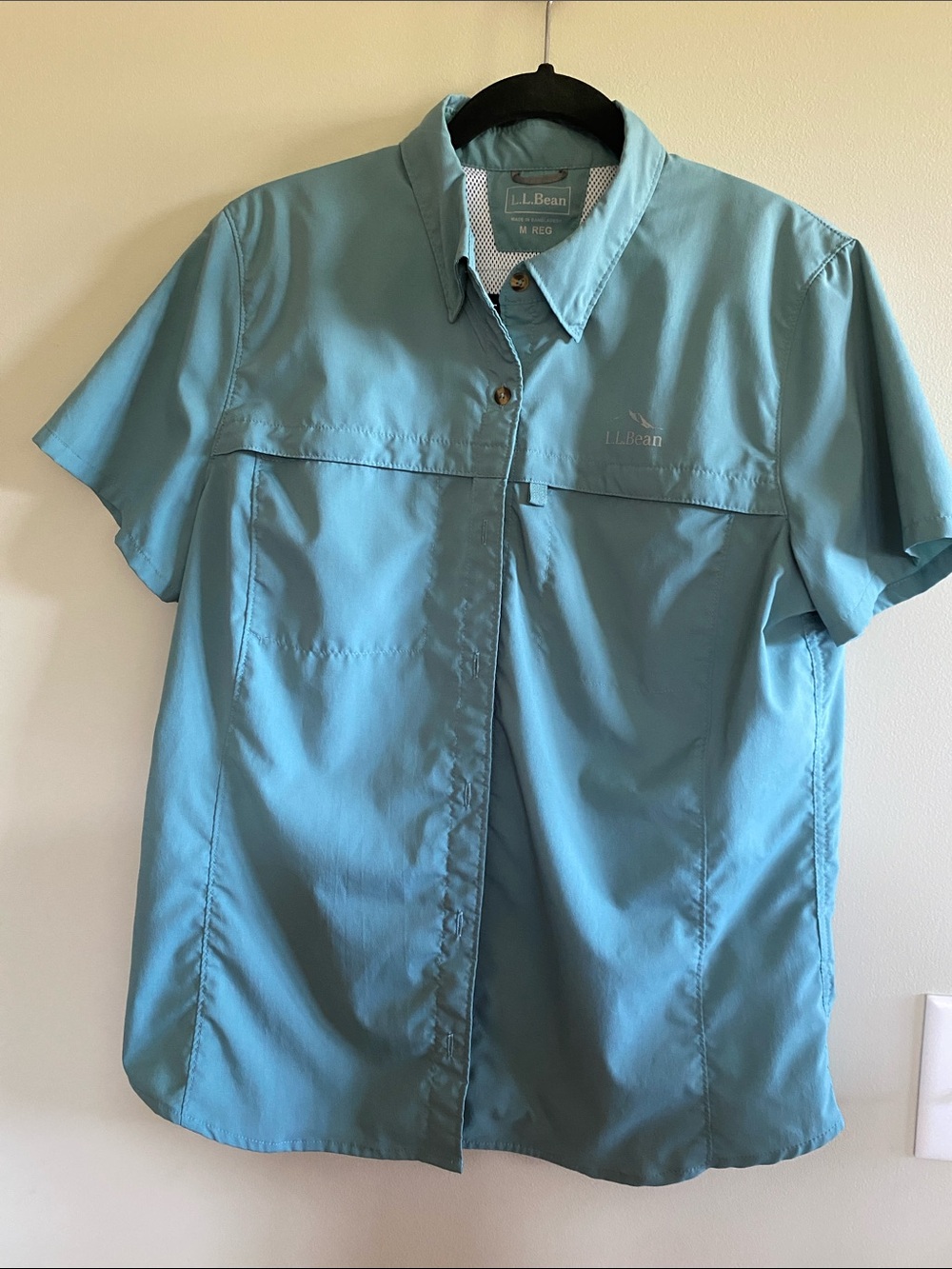 L.L. Bean Women’s Short-Sleeve Button-Down Shirt - Light teal. Medium